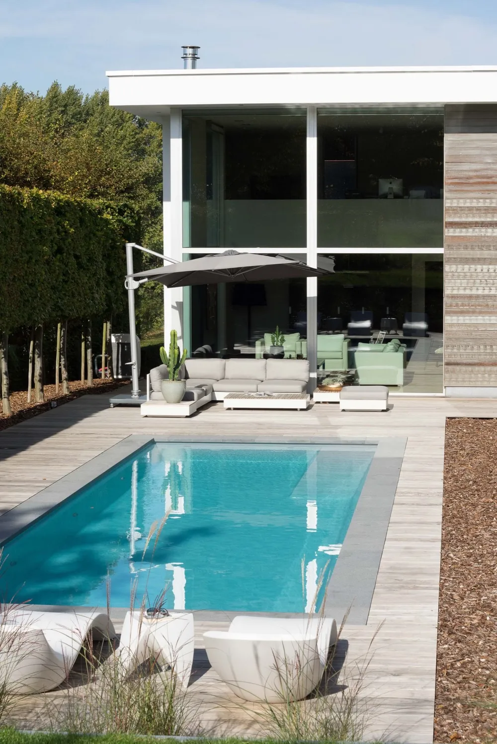 Fertiggestellter PoolFab-Pool im Sommer, Bild 14