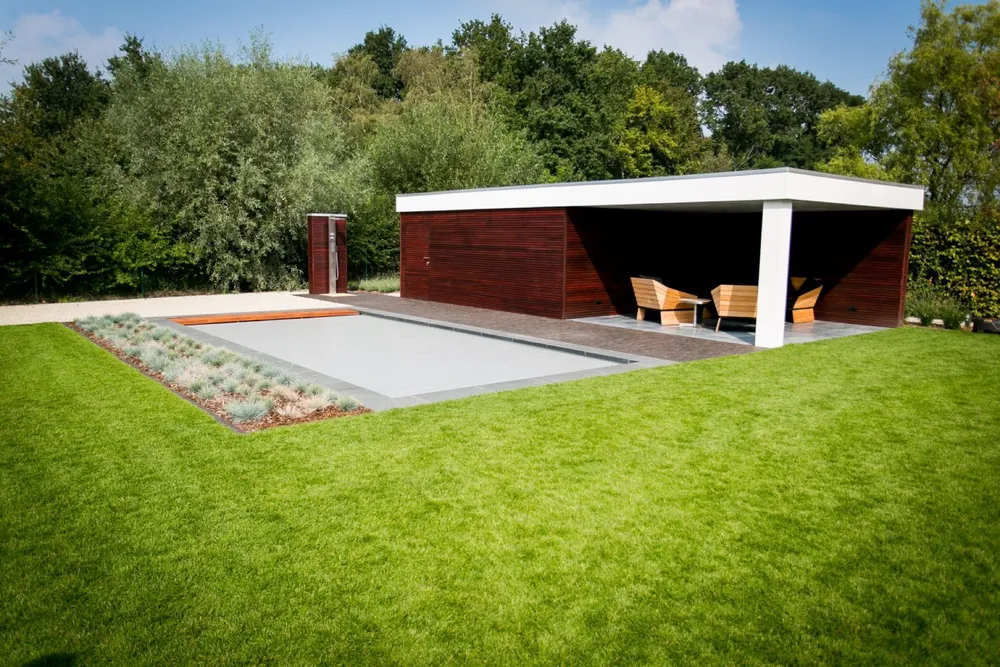 Fertiggestellter PoolFab-Pool im Sommer, Bild 16