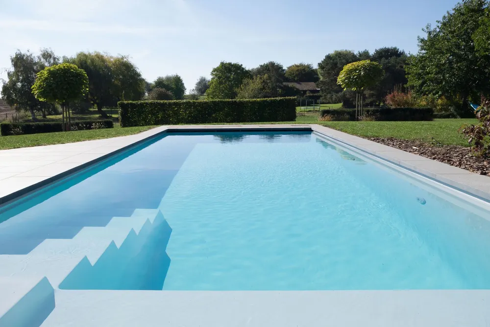 Fertiggestellter PoolFab-Pool im Sommer, Bild 21